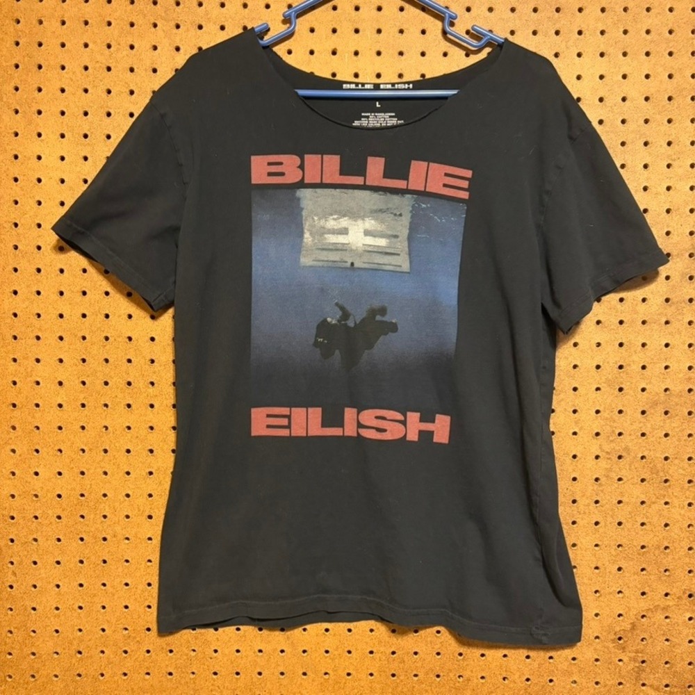 Billie Eilish T-Shirt Large Black Hit Me Hard and Soft Album Graphic Raw Neck T
